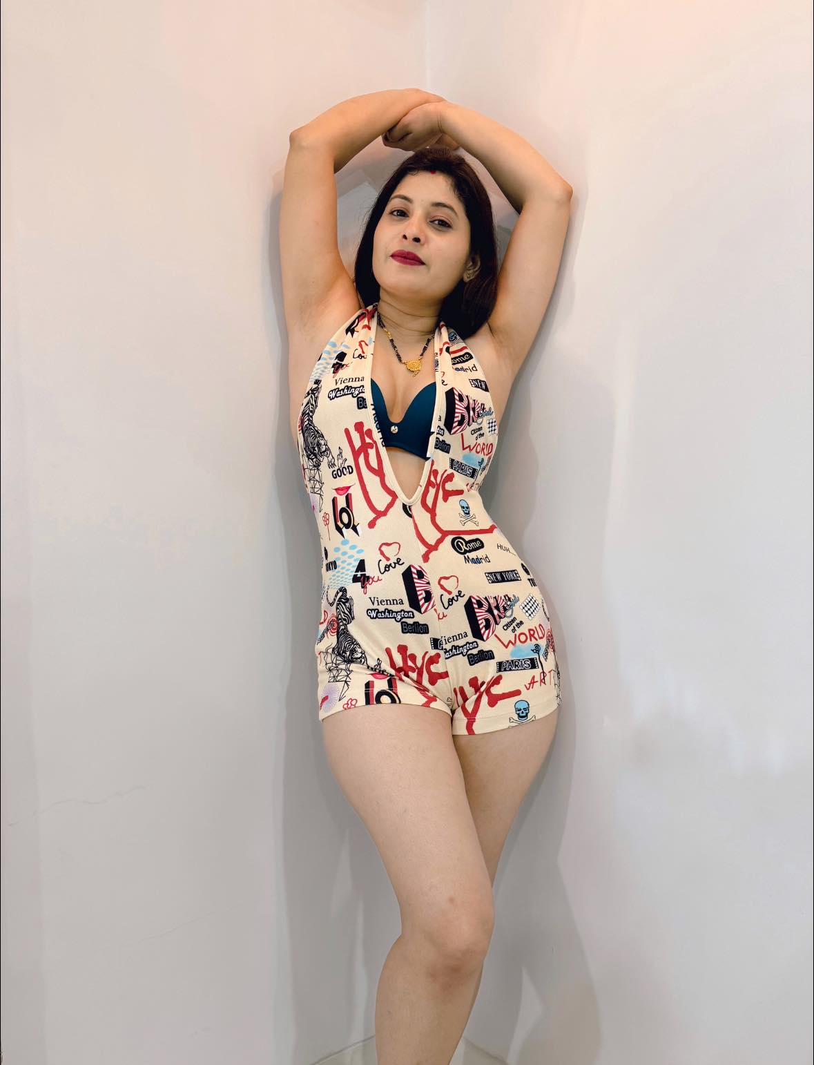 Renu Chandra Hot Photo Gallery Facebook Insta Hot Models Pics