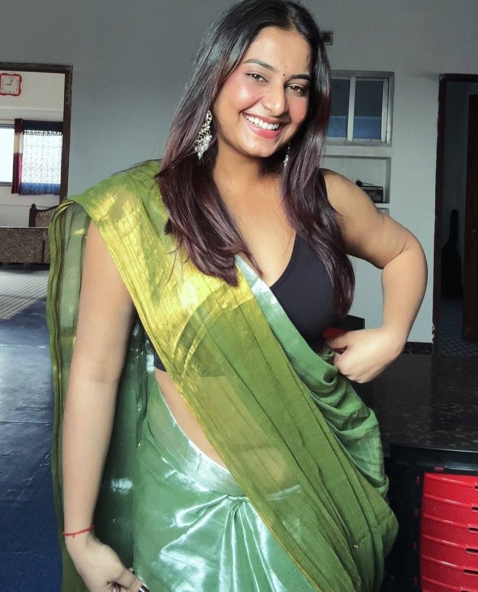 Todays Hot HD Sexy Saree Blouse Bikini Aunty Aunties Girls Models Pics Facebook Insta Threads Hot Models Gallery