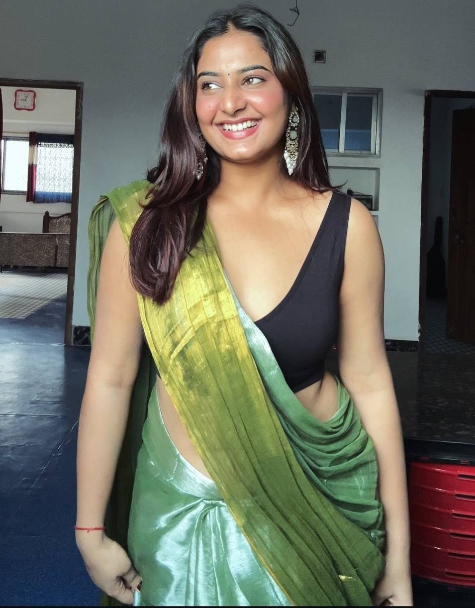 Todays Hot HD Sexy Saree Blouse Bikini Aunty Aunties Girls Models Pics Facebook Insta Threads Hot Models Gallery