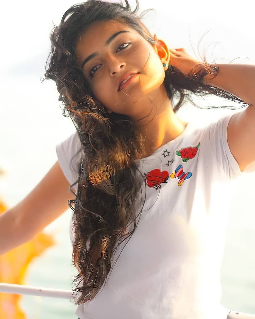 Ananya Nagalla Hot HD Photos Pics Gallery Telugu Mallu Tollywood Bollywood South Actress