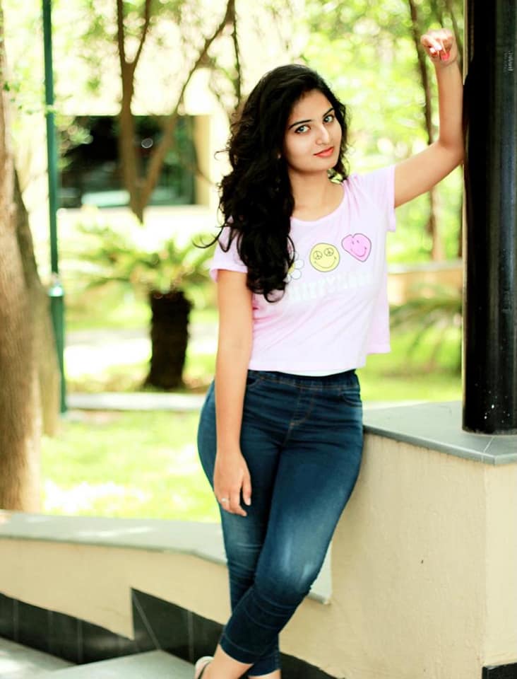 Ananya Nagalla Hot HD Photos Pics Gallery Telugu Mallu Tollywood Bollywood South Actress