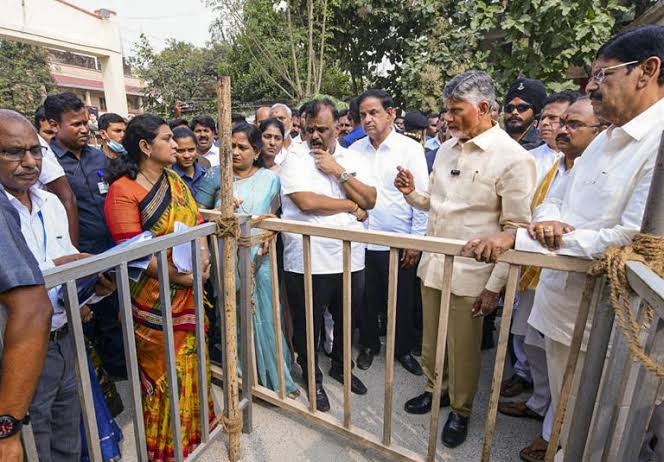 ఒక్క డీఎస్పీ నిర్లక్ష్యం - తిరుపతిలో ఆరు ప్రాణాలు బలి!