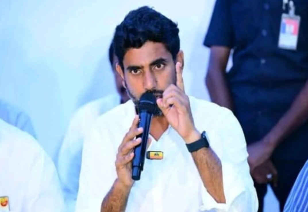 విజయసాయి రెడ్డి రాజీనామాపై స్పందించిన లోకేష్