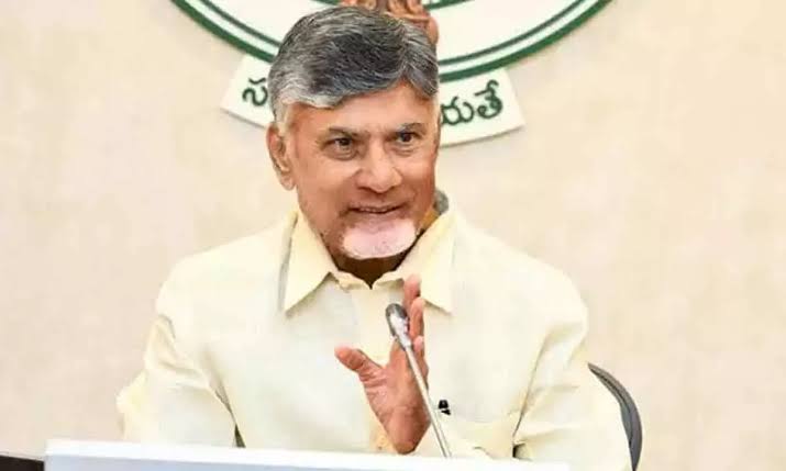 ఒక్కో విద్యార్థికి రూ.15 వేలు.. సీఎం కీలక ప్రకటన